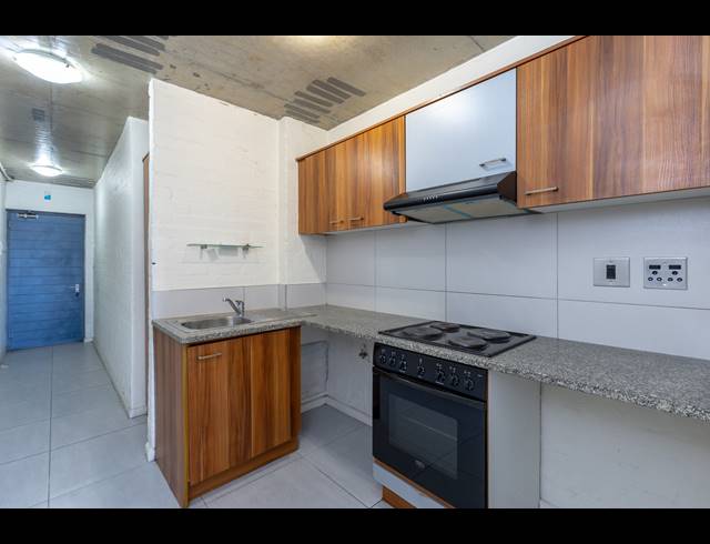 BEDROOM APARTMENT FOR SALE IN WOODSTOCK